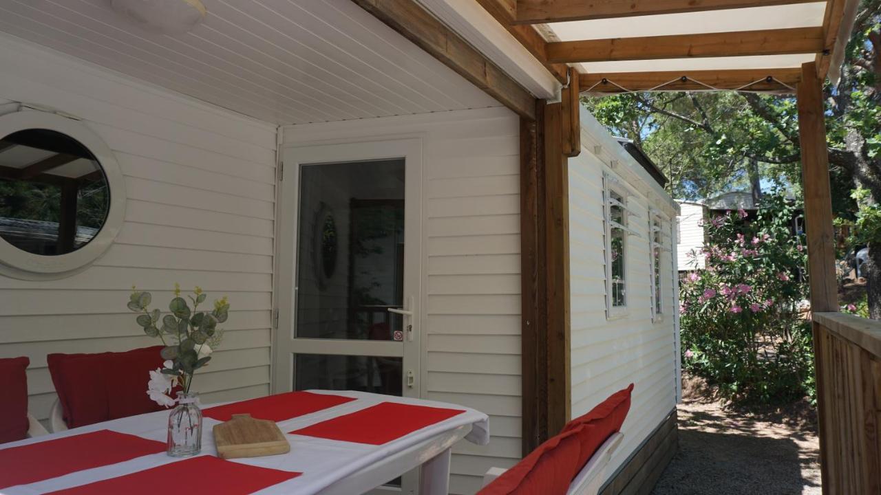 Luxe Chalet Voor 5 Personen Op Camping Lei Suves - Joycasa Hotel Roquebrune-sur Argens Luaran gambar